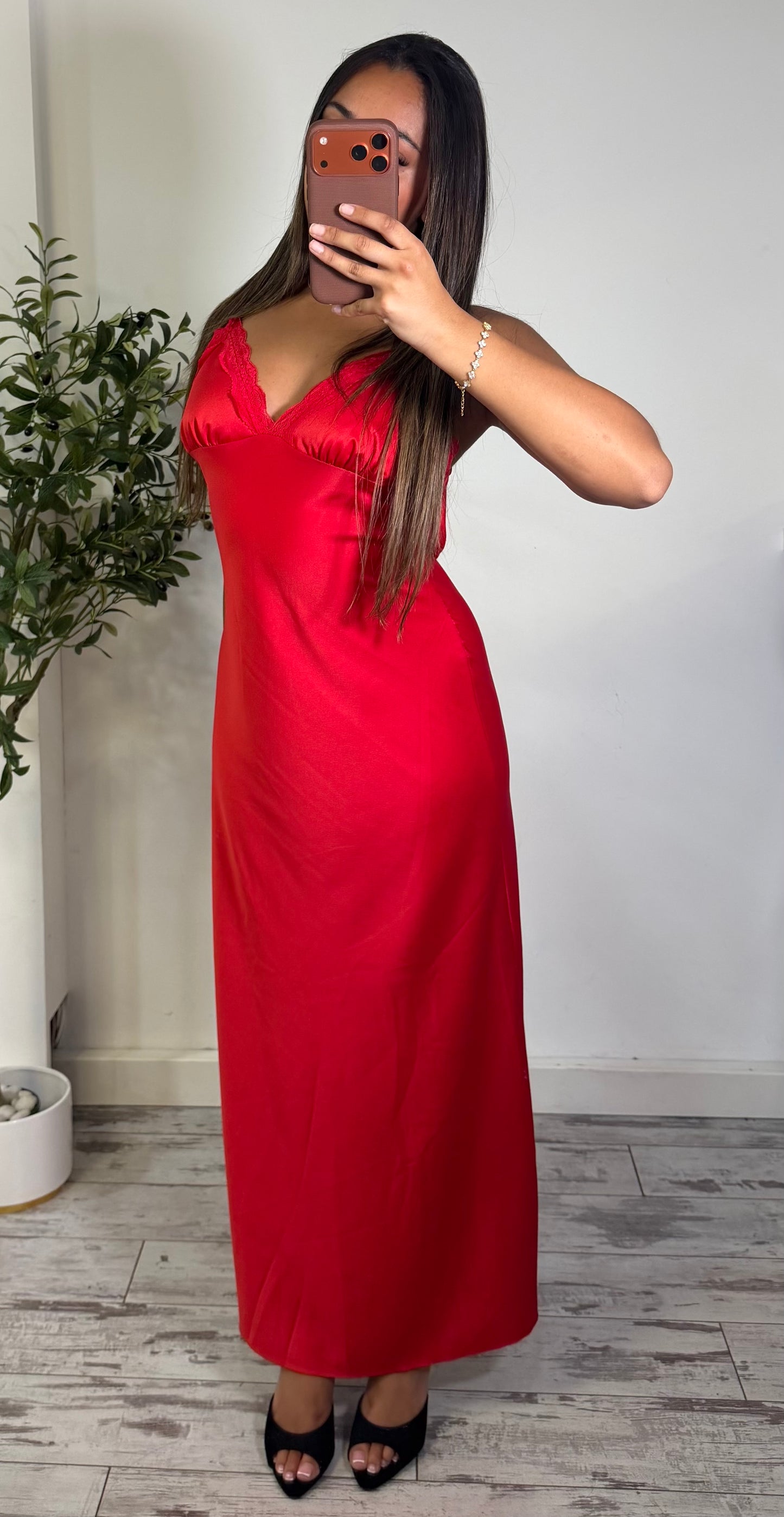 Longue robe dentelles rouge