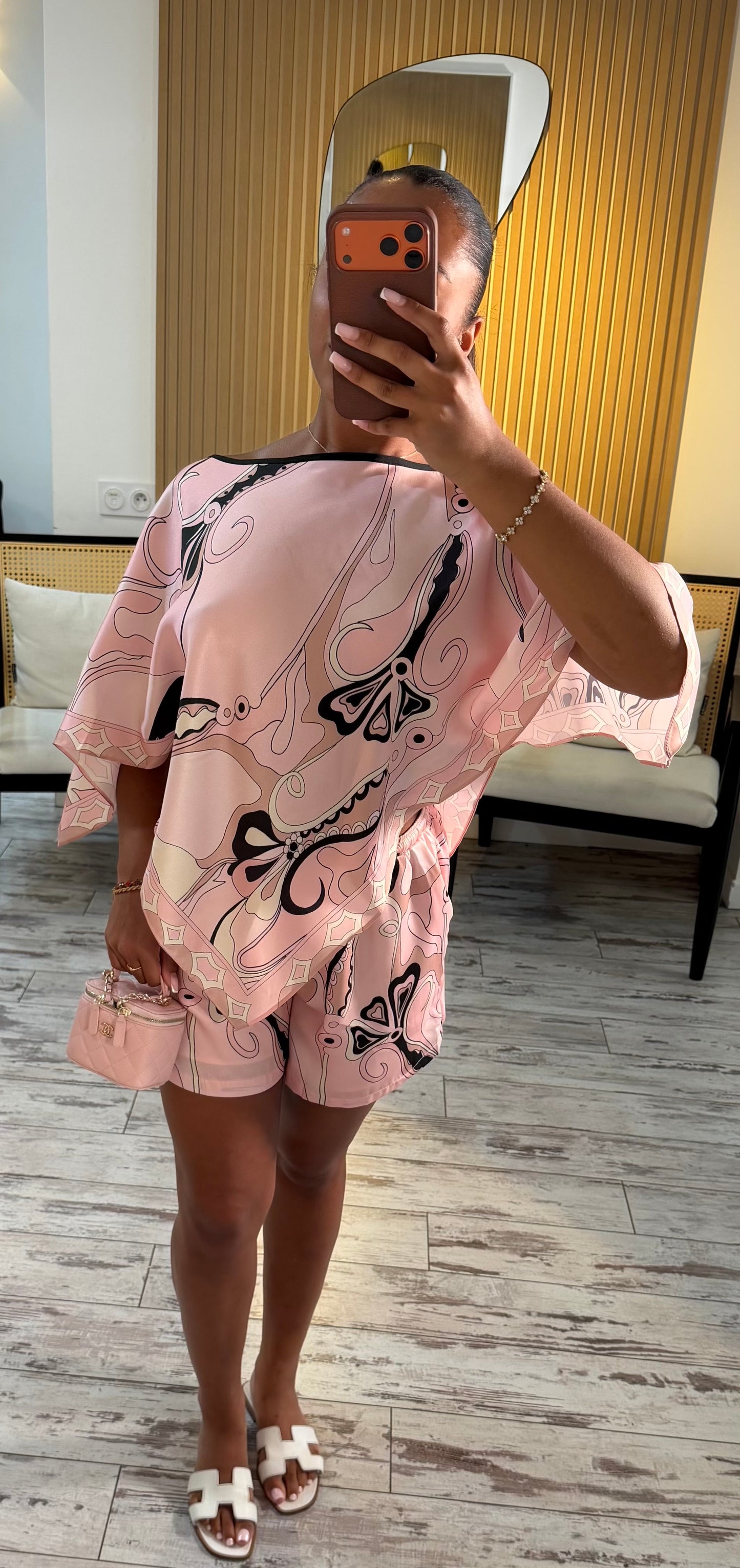 Ensemble short pinky