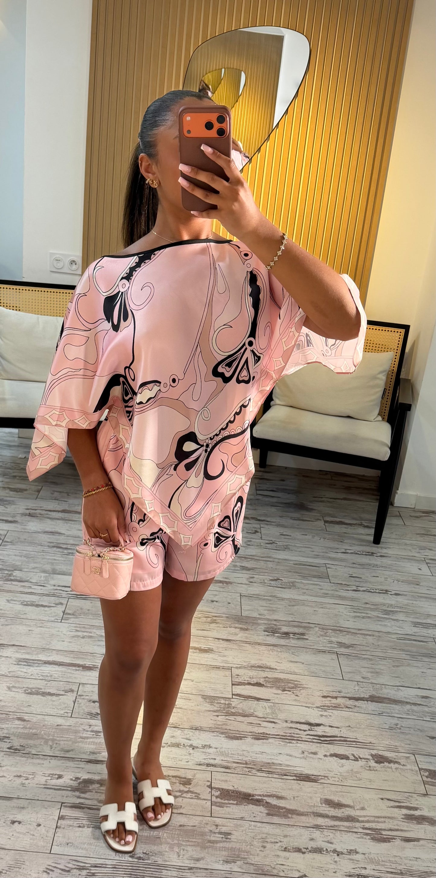 Ensemble short pinky