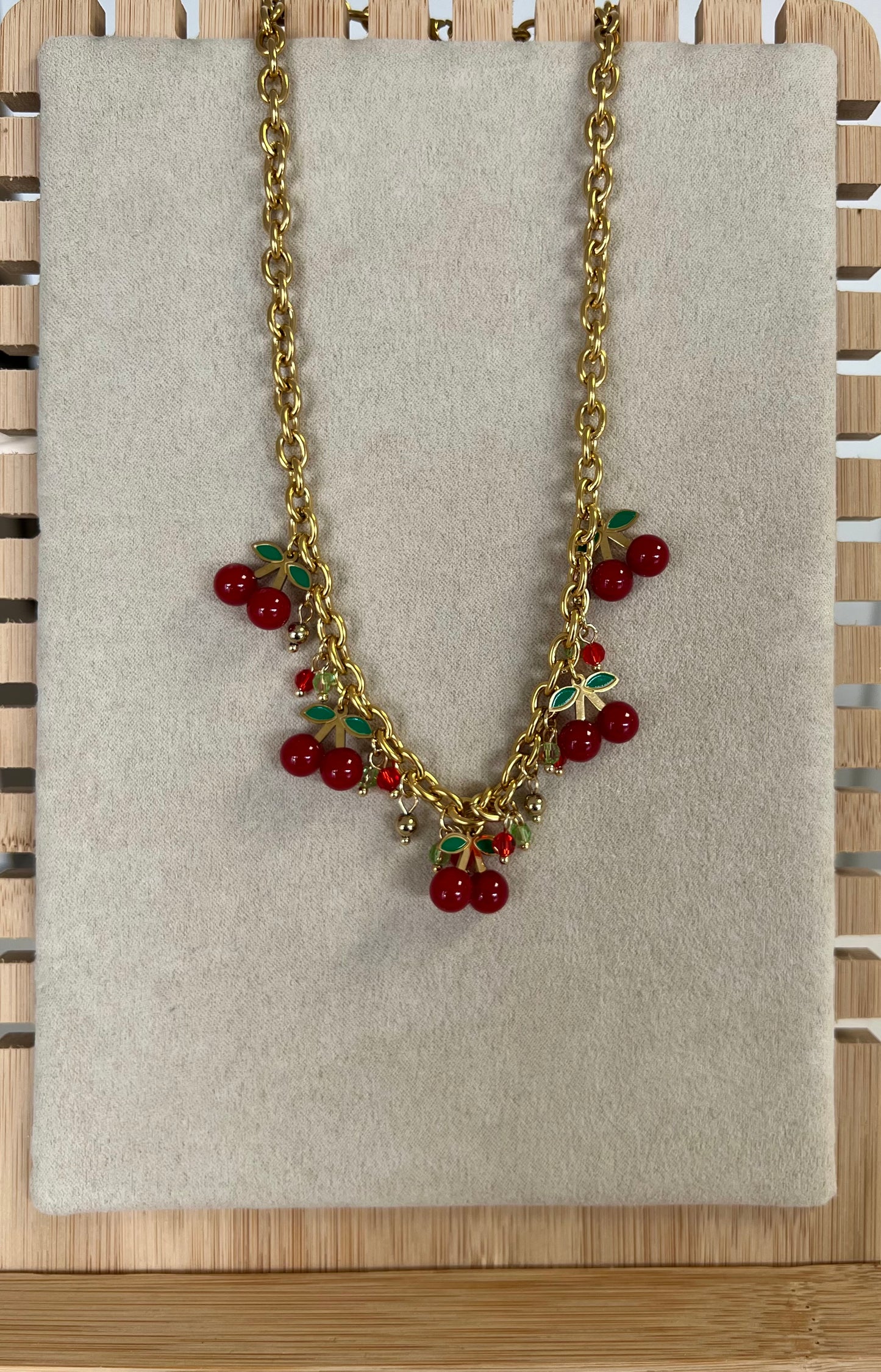 Collier cerises