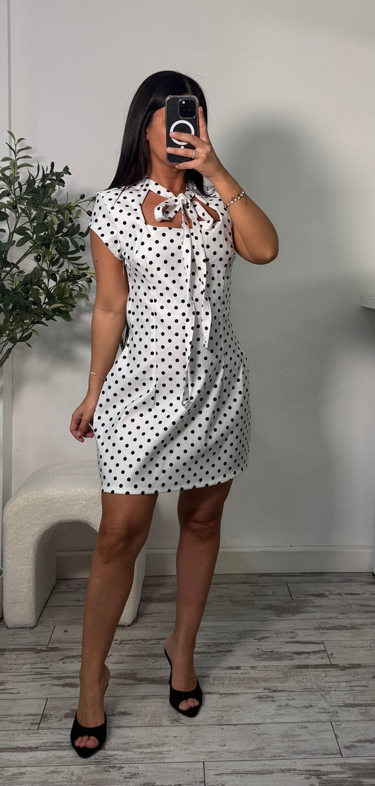 Robe blanche à petit poids